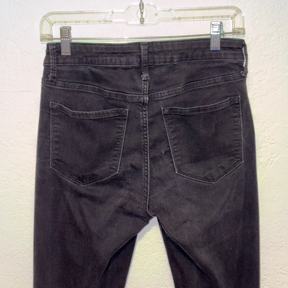 Old Navy Rockstar Mid-Rise Black Skinny Jeans (Size 8 Long)